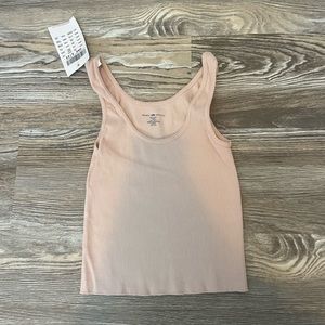 NWT pink brandy melville tank 🌸🎀👙🩷🦩